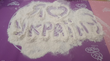  В селі Паліївка в рамках проєкту "Ділимося хлібом" 
