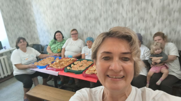 Ми знову завітали до місця тимчасового проживання ВПО з нашим теплим проєктом "Ділимося хлібом" 