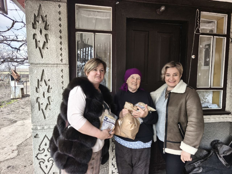«Там, де чекають: історія поїздки проєкту “Ділимося хлібом” до Миролюбівки»   